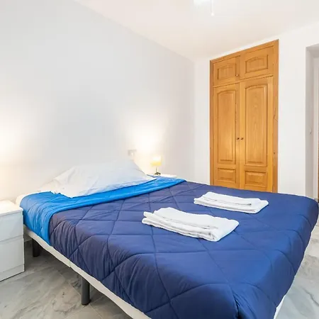 Castell Dor 2-a Old Town Apartment